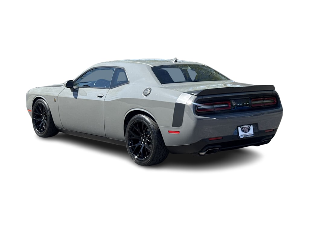 Thumbnail: 2017 Dodge Challenger - 4