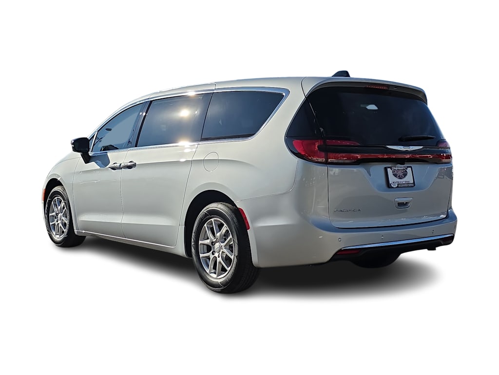 Thumbnail: 2026 Chrysler Pacifica - 4