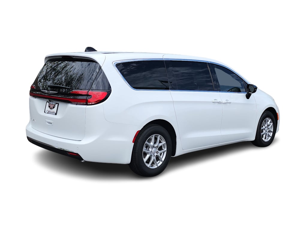 Thumbnail: 2026 Chrysler Pacifica - 20