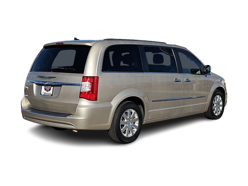 2016 Chrysler Town & Country Touring 19