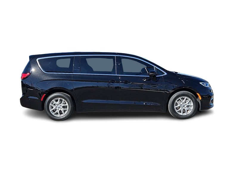 Thumbnail: 2025 Chrysler Pacifica - 22