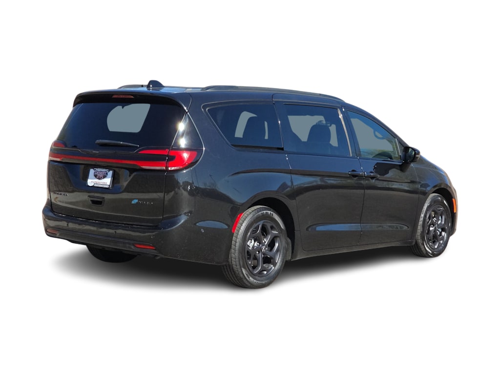 Thumbnail: 2024 Chrysler Pacifica - 21