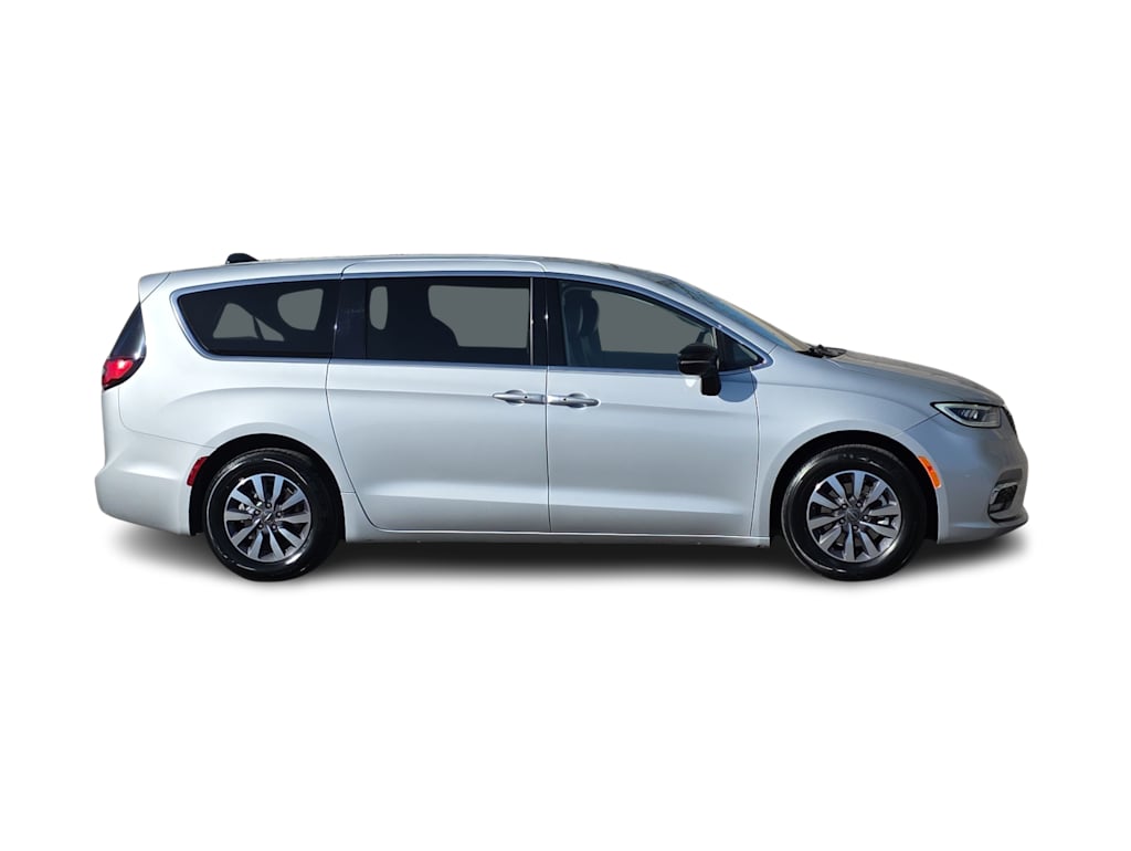 Thumbnail: 2024 Chrysler Pacifica - 21