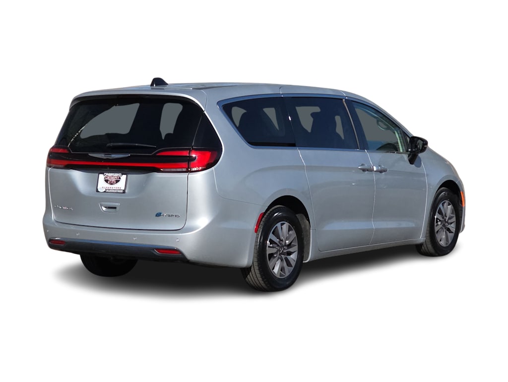 Thumbnail: 2024 Chrysler Pacifica - 20