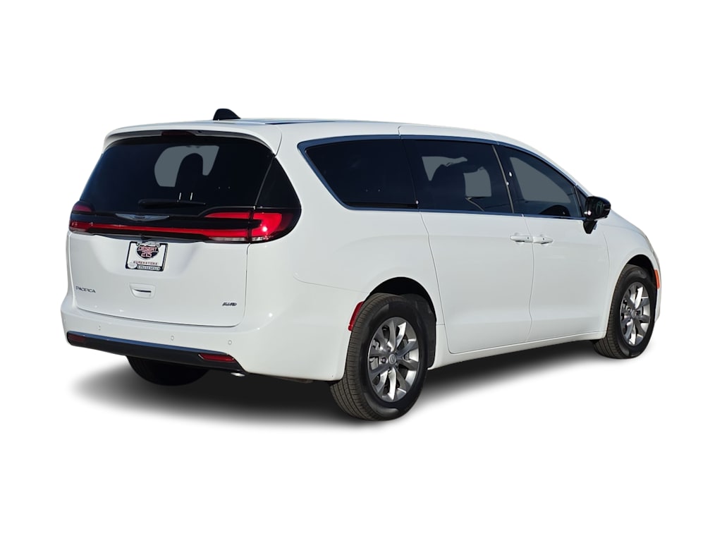 Thumbnail: 2026 Chrysler Pacifica - 21