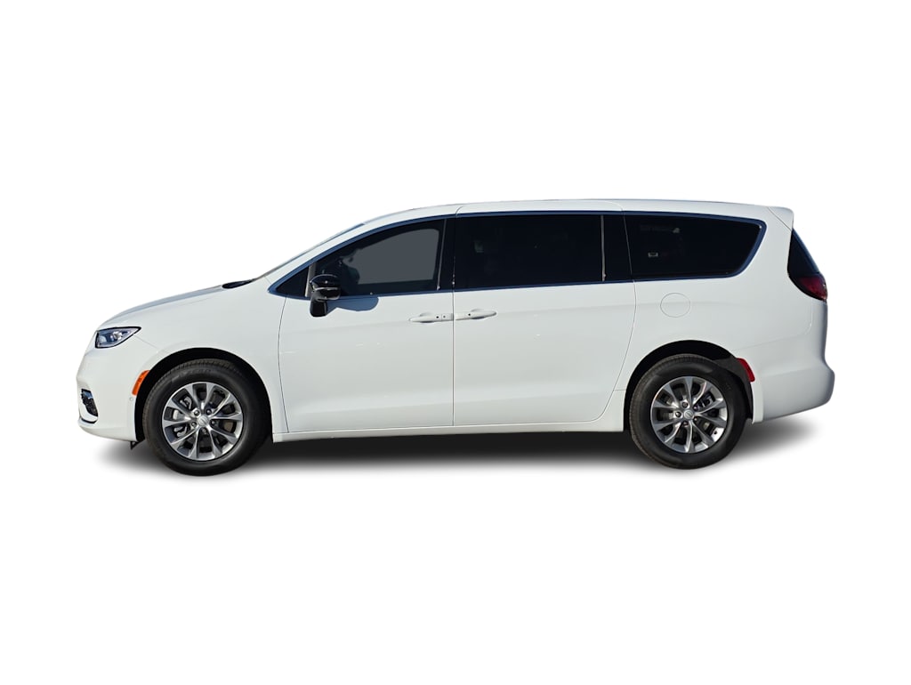 Thumbnail: 2026 Chrysler Pacifica - 3