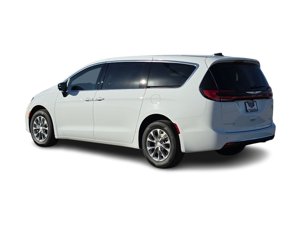 Thumbnail: 2026 Chrysler Pacifica - 4