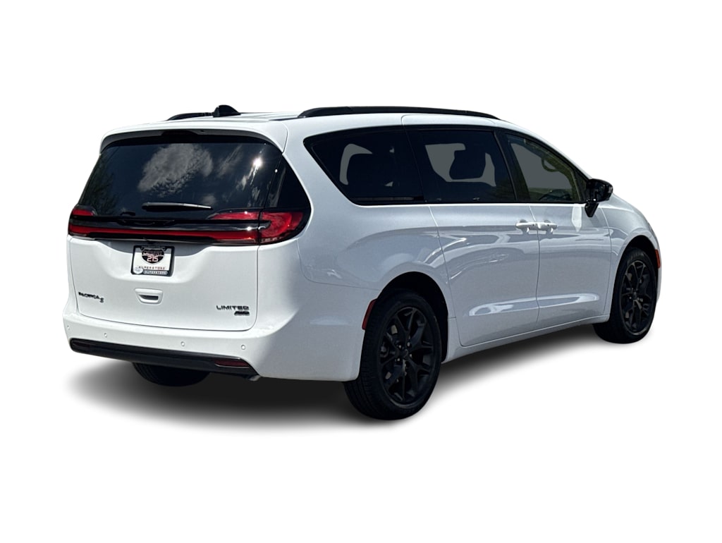 Thumbnail: 2027 Chrysler Pacifica - 20