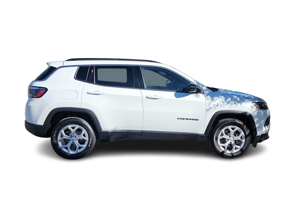 Thumbnail: 2024 Jeep Compass - 21