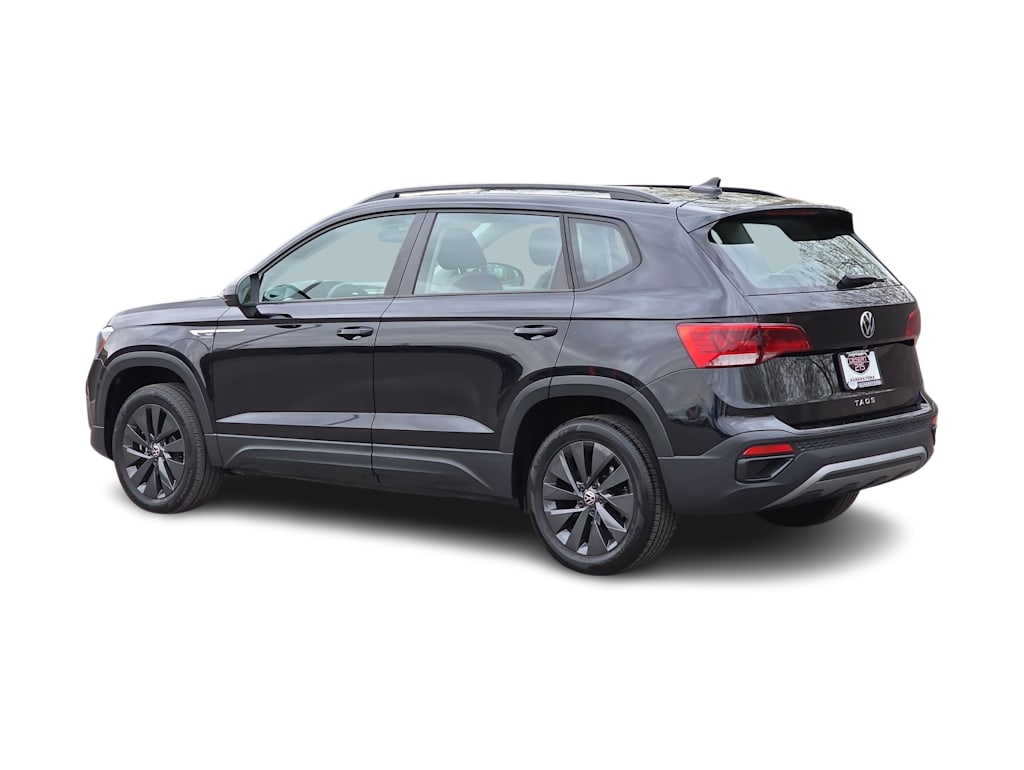 Thumbnail: 2023 Volkswagen Taos - 4