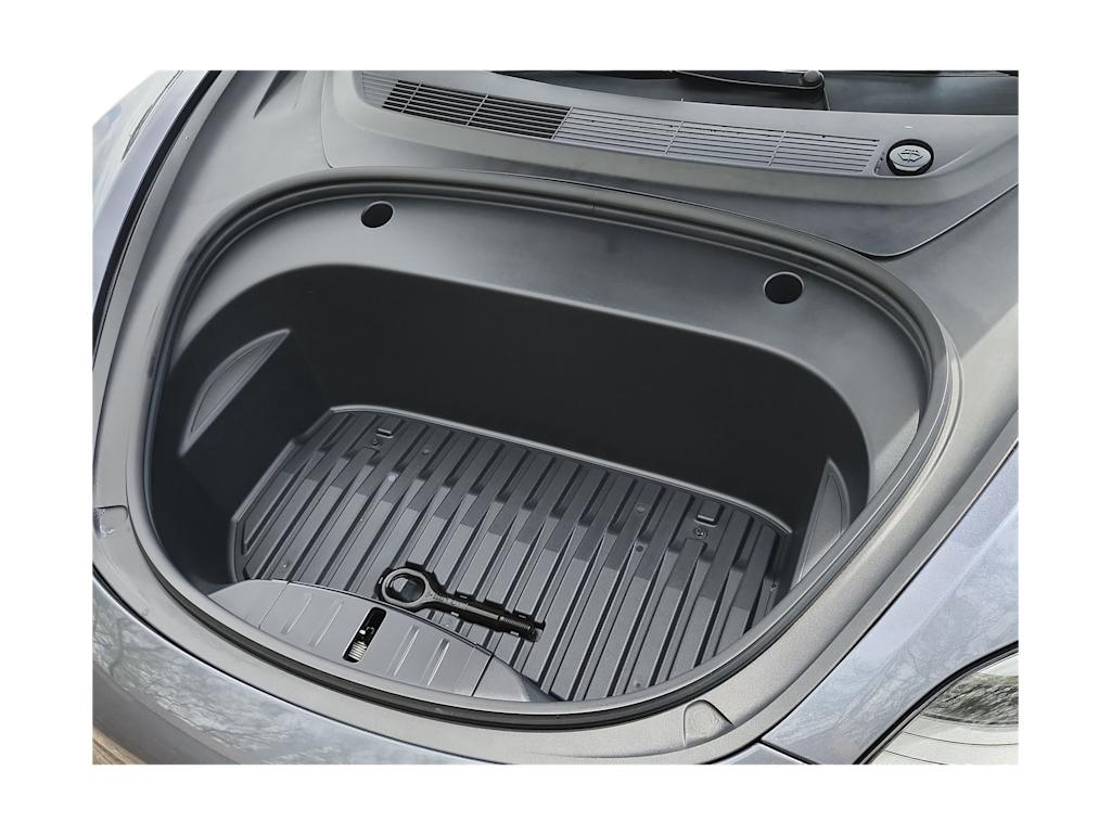 Thumbnail: 2023 Tesla Model 3 - 14