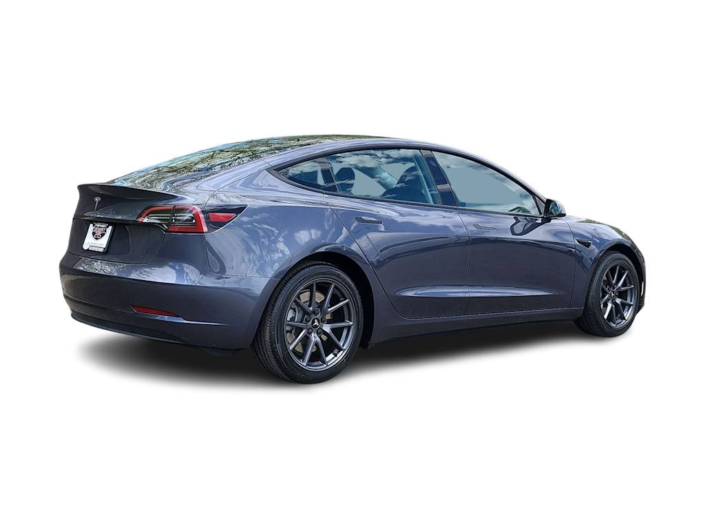 Thumbnail: 2023 Tesla Model 3 - 17