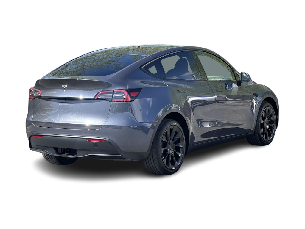 Thumbnail: 2023 Tesla Model Y - 17