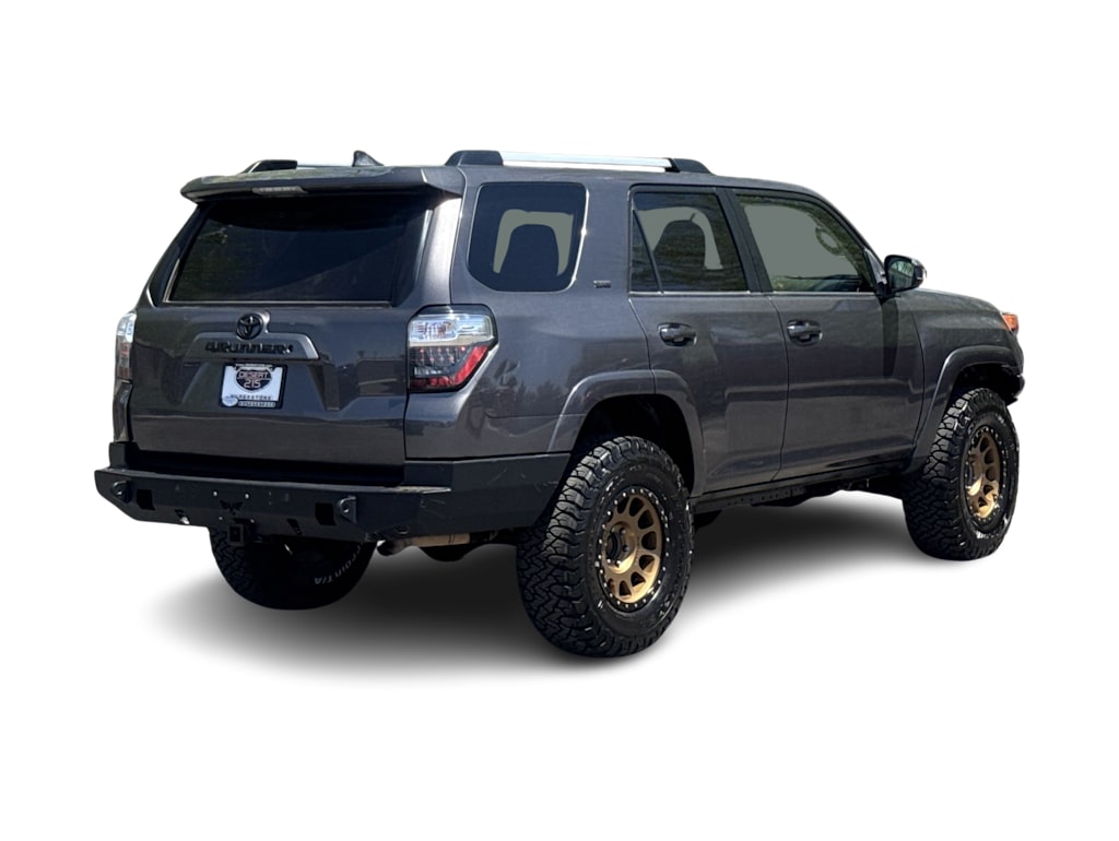 Thumbnail: 2020 Toyota 4Runner - 22