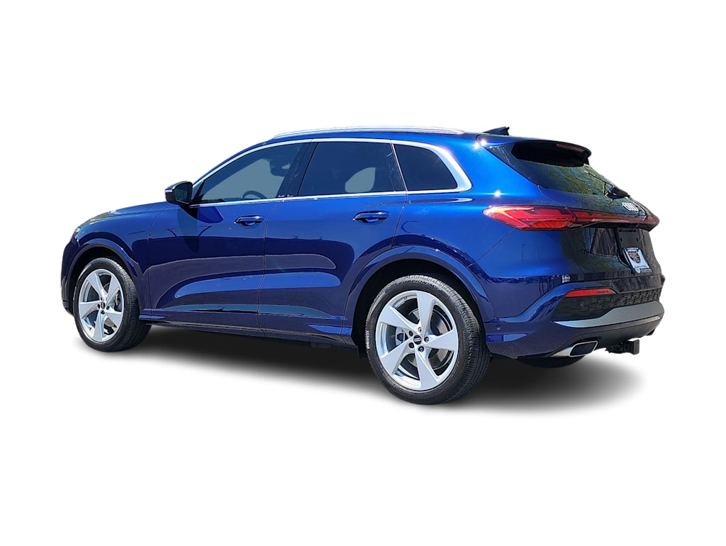 Thumbnail: 2025 Audi Q5 - 4