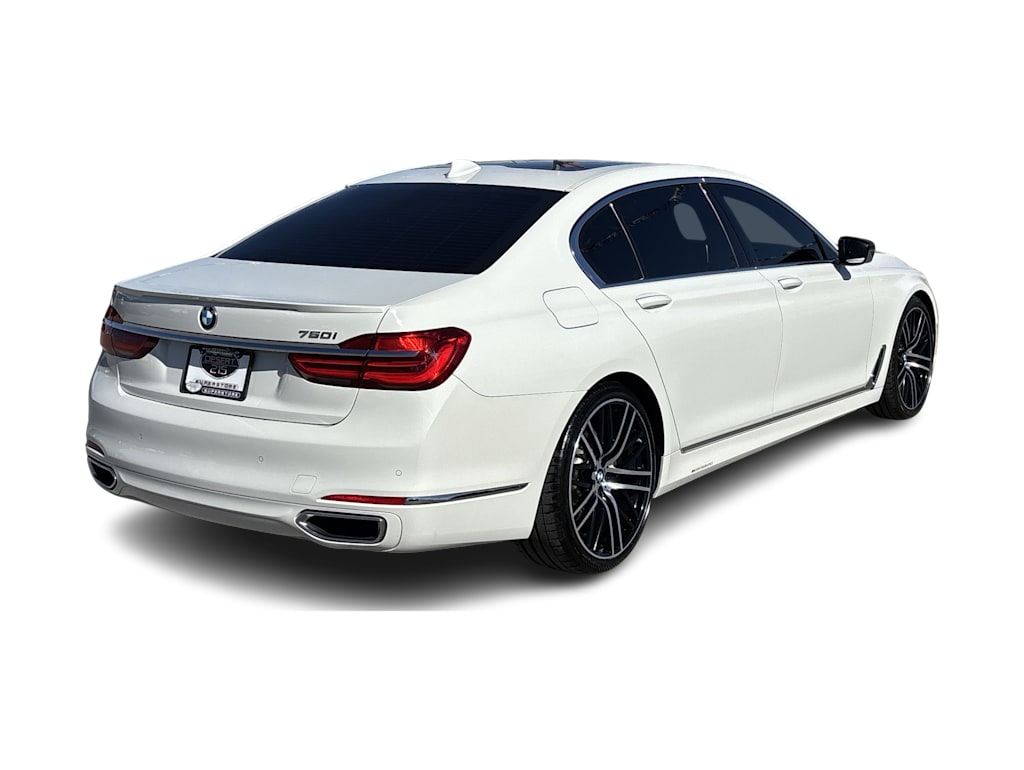 Thumbnail: 2018 BMW 7 Series - 22