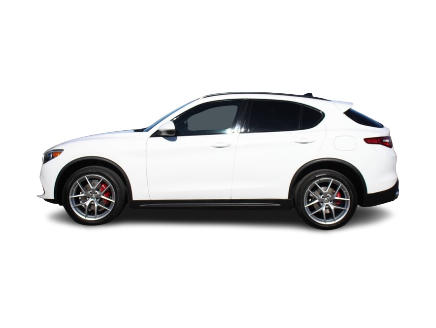 2019 Alfa Romeo Stelvio Ti Sport 3