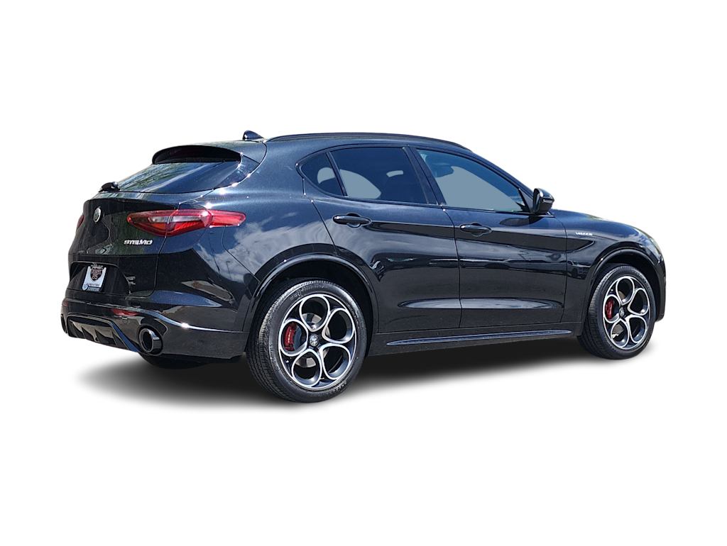 Thumbnail: 2023 Alfa Romeo Stelvio - 20