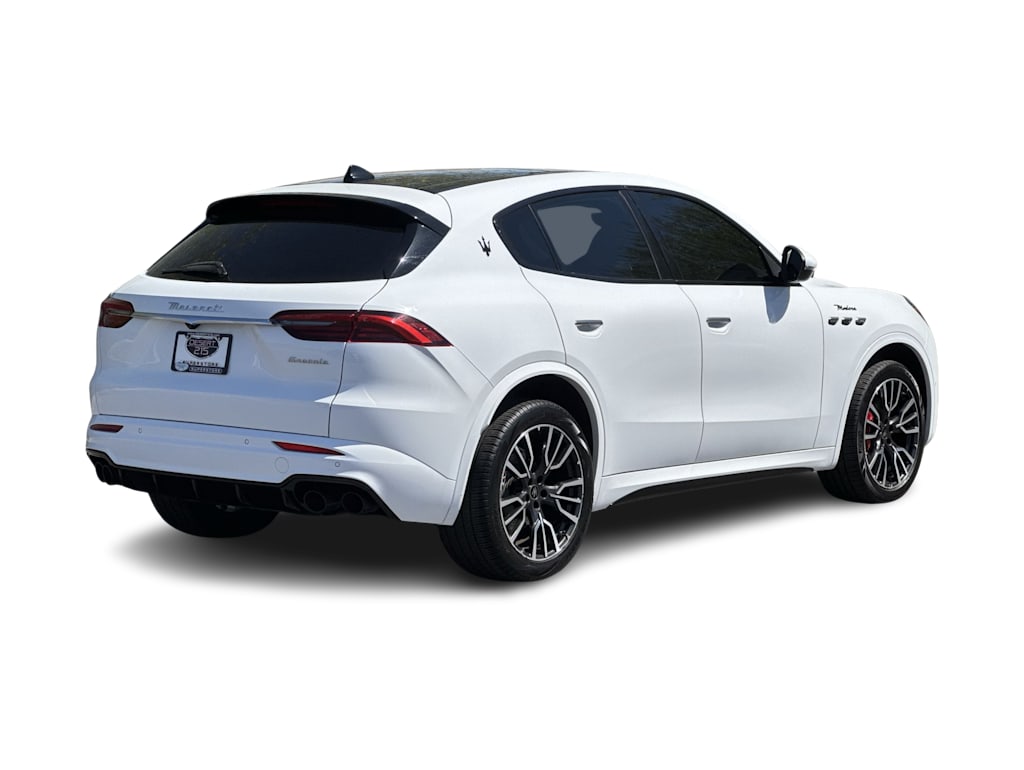 Thumbnail: 2023 Maserati Grecale - 22