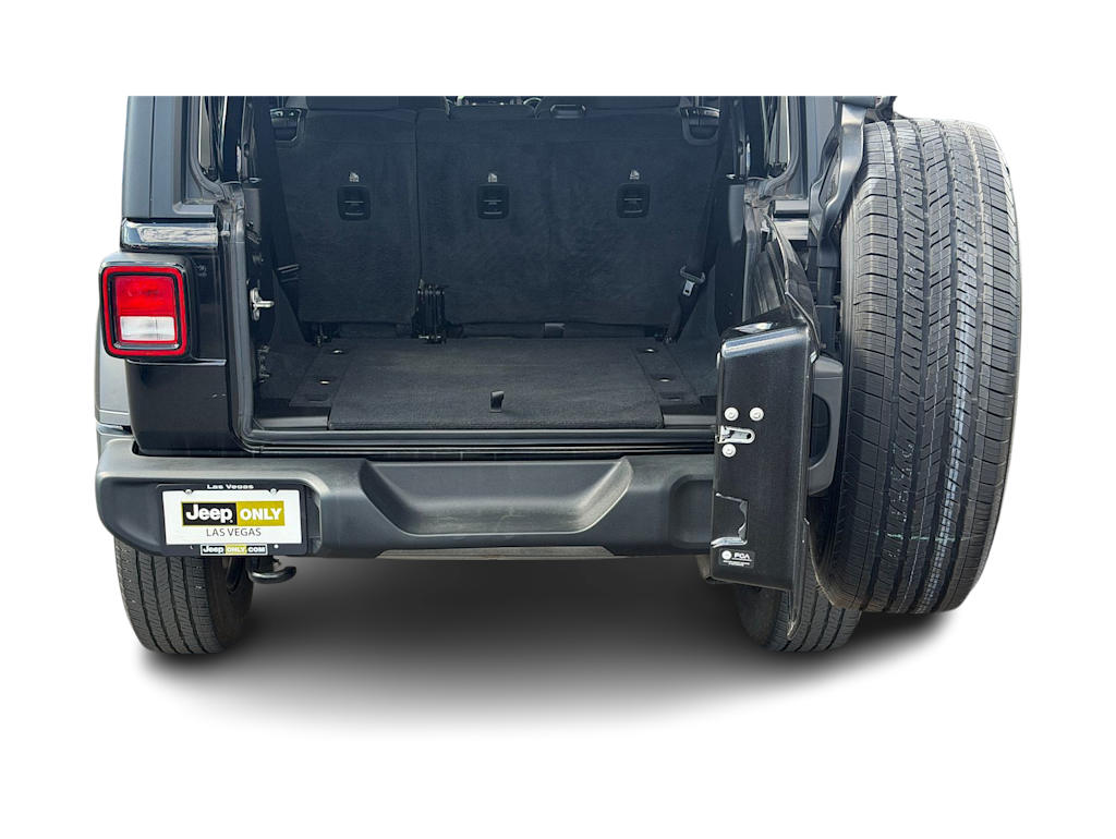Thumbnail: 2022 Jeep Wrangler - 5