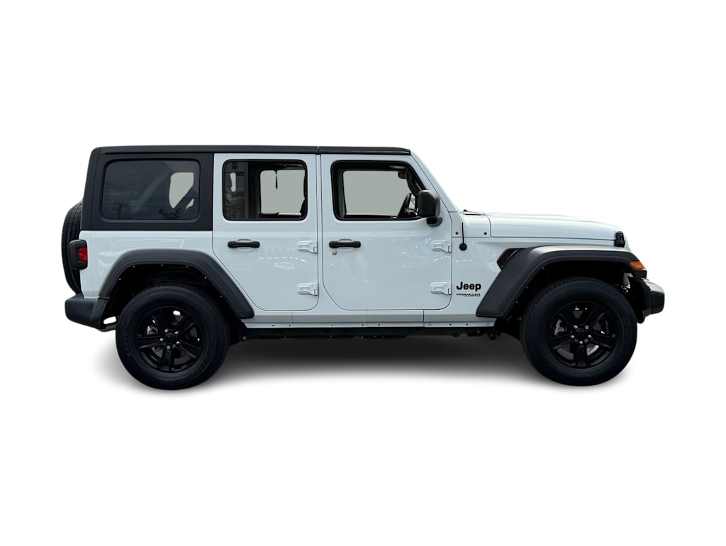 Thumbnail: 2022 Jeep Wrangler - 19