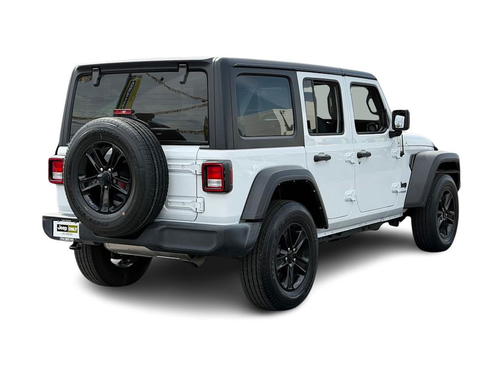 Thumbnail: 2022 Jeep Wrangler - 18