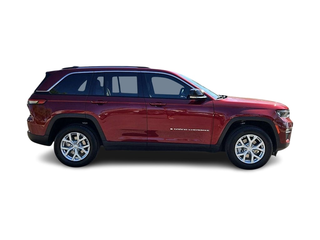 Thumbnail: 2023 Jeep Grand Cherokee - 23