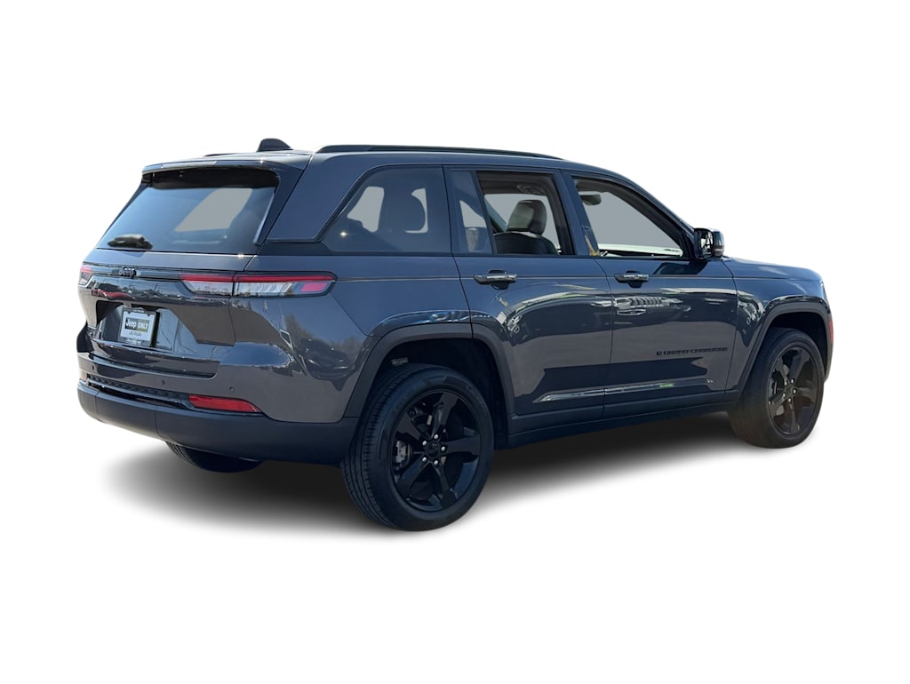 Thumbnail: 2023 Jeep Grand Cherokee - 17