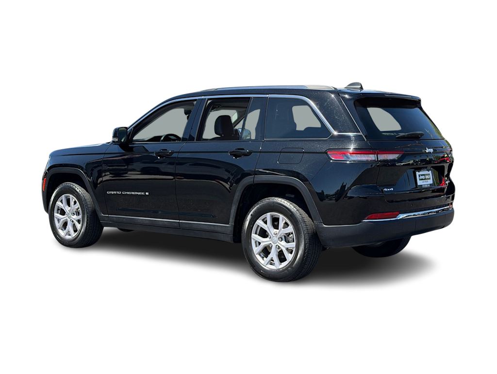 Thumbnail: 2022 Jeep Grand Cherokee - 4