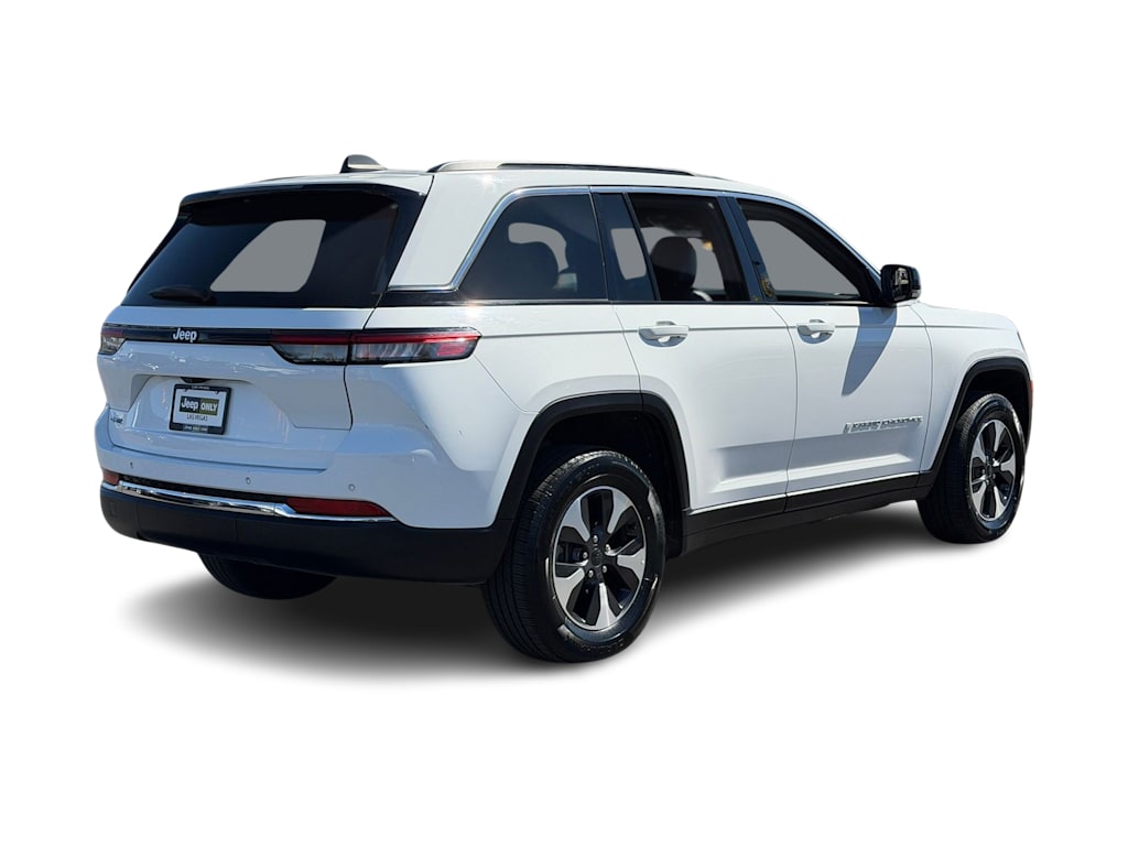 Thumbnail: 2024 Jeep Grand Cherokee - 17