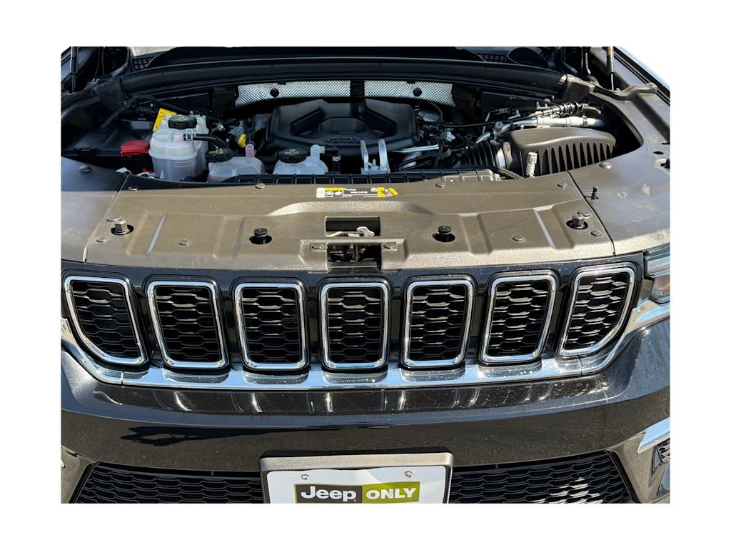 Thumbnail: 2022 Jeep Grand Cherokee - 33