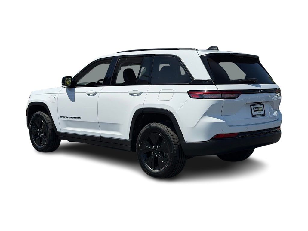 Thumbnail: 2022 Jeep Grand Cherokee - 4