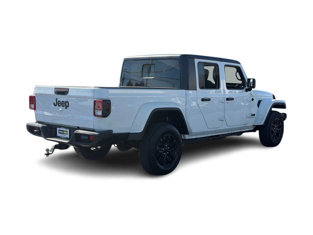Thumbnail: 2021 Jeep Gladiator - 17