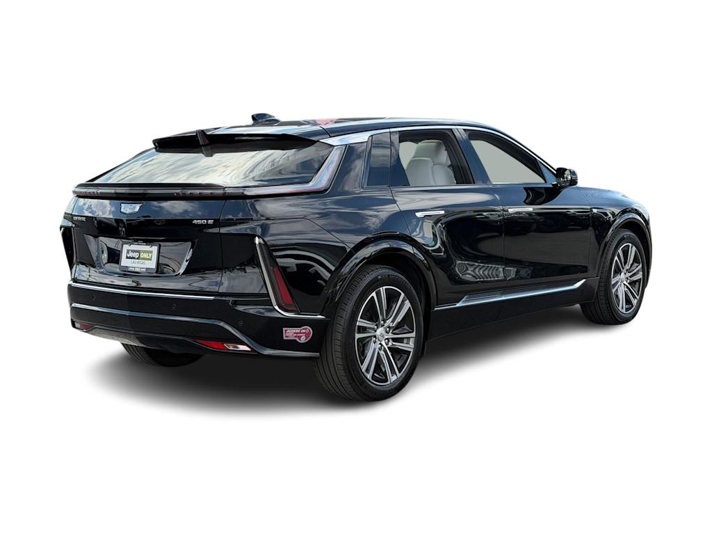 Thumbnail: 2024 Cadillac Lyriq - 16