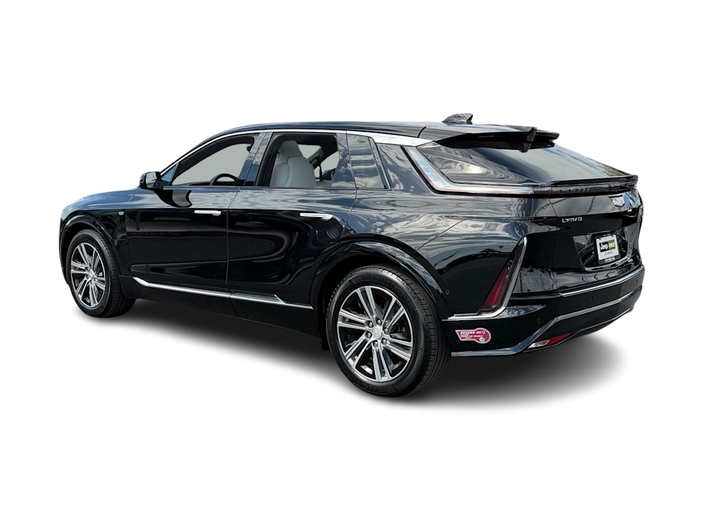 Thumbnail: 2024 Cadillac Lyriq - 4