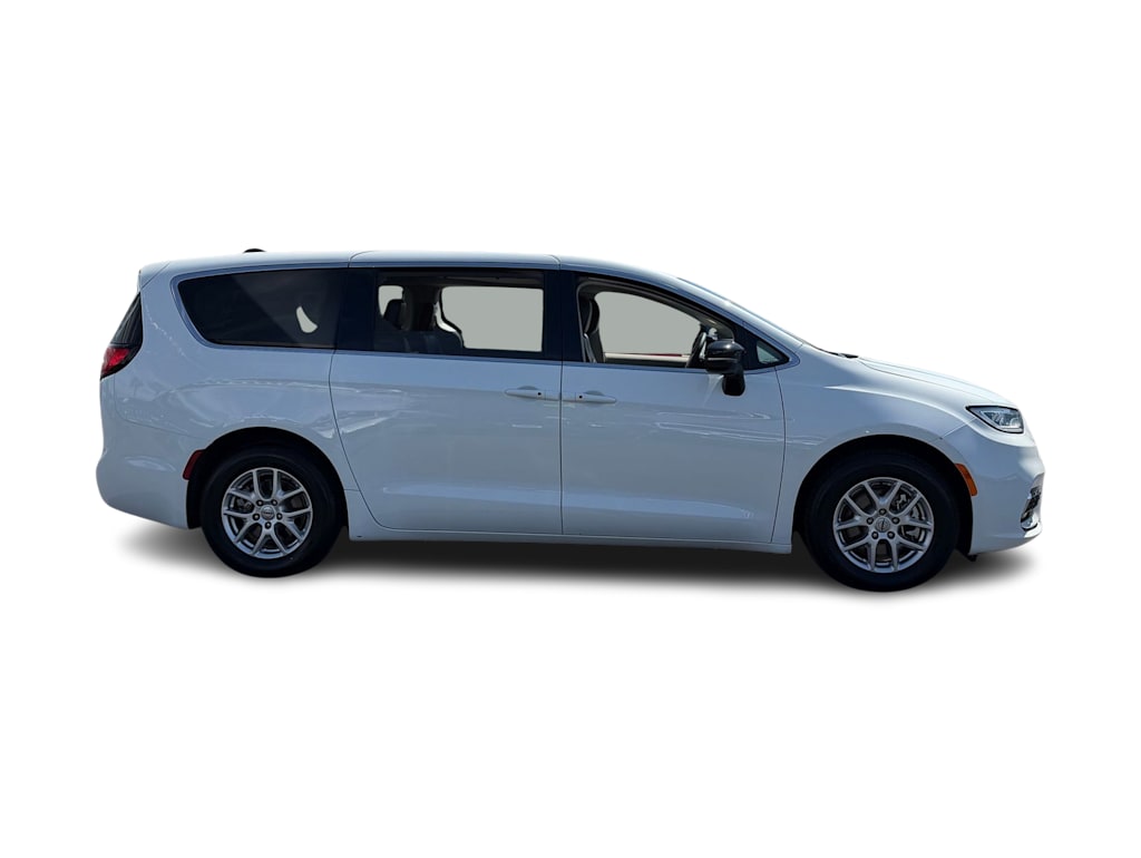 Thumbnail: 2024 Chrysler Pacifica - 19