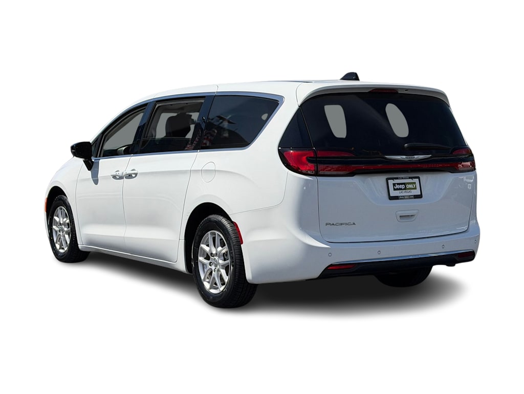 Thumbnail: 2024 Chrysler Pacifica - 4