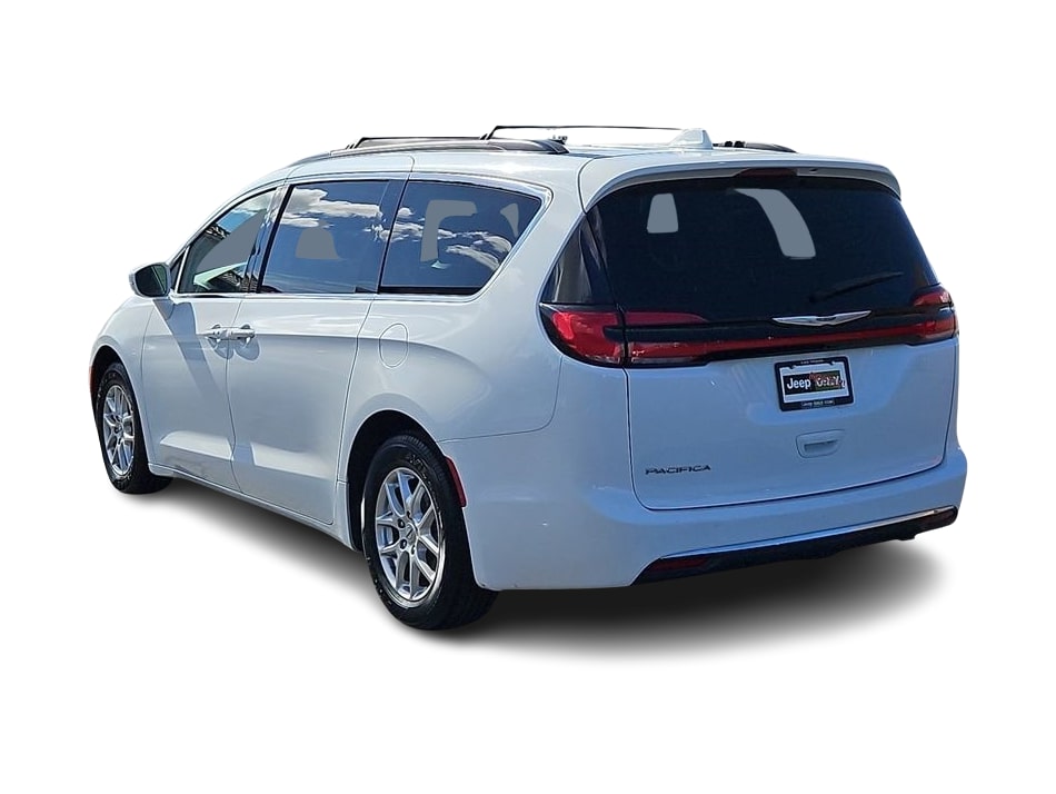 2022 Chrysler Pacifica Touring L 4