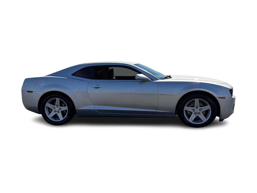 Thumbnail: 2011 Chevrolet Camaro - 18