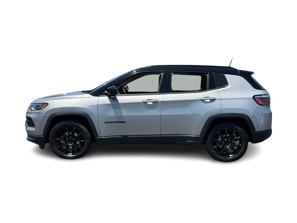 Thumbnail: 2022 Jeep Compass - 3