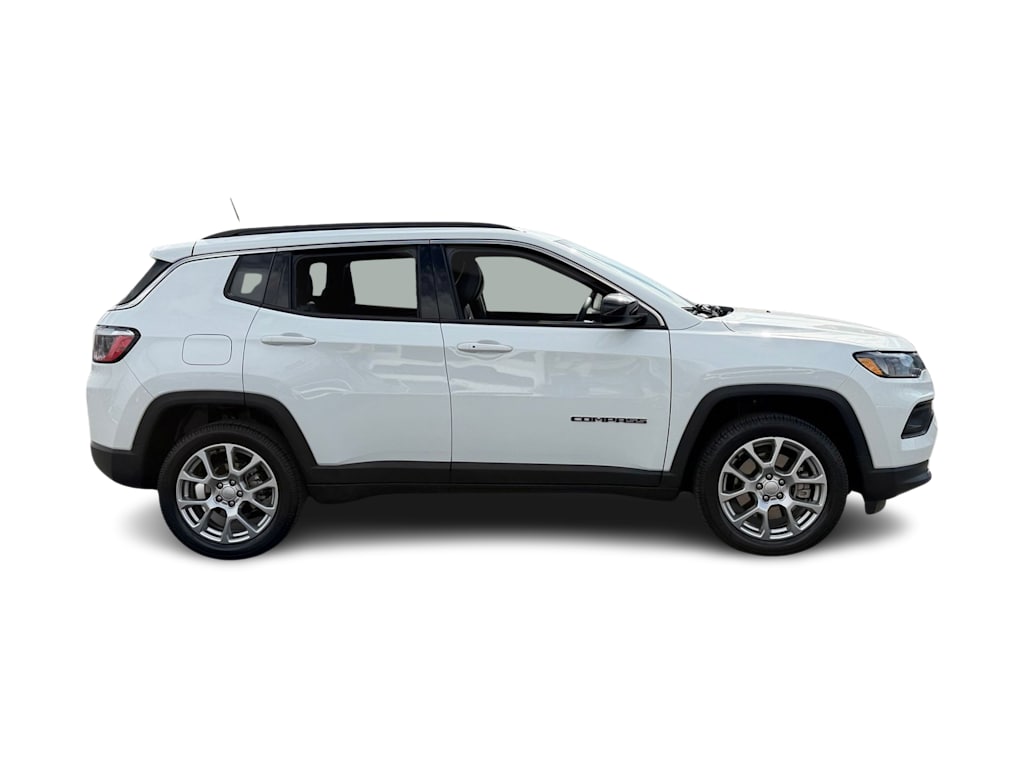 Thumbnail: 2023 Jeep Compass - 20