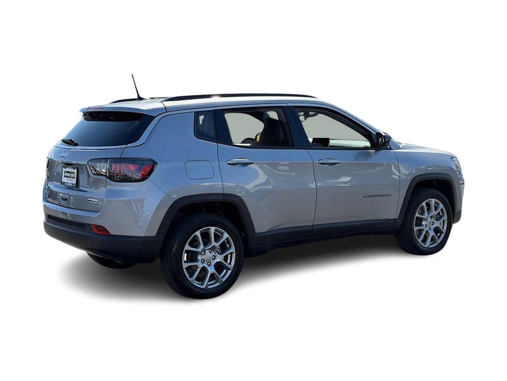Thumbnail: 2023 Jeep Compass - 19
