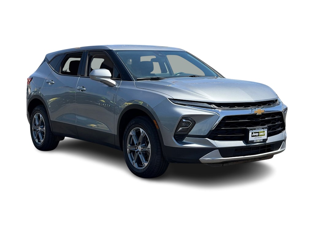 Thumbnail: 2024 Chevrolet Blazer - 21