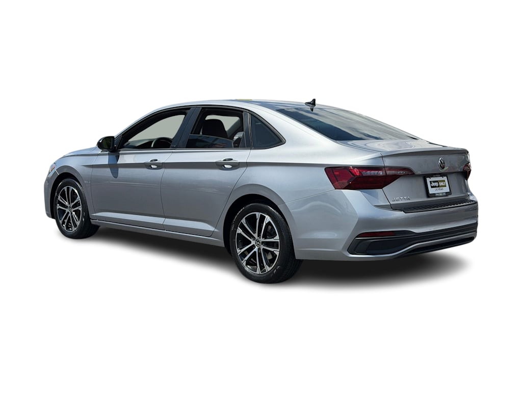 Thumbnail: 2024 Volkswagen Jetta - 4