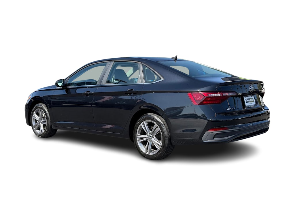 Thumbnail: 2023 Volkswagen Jetta - 4
