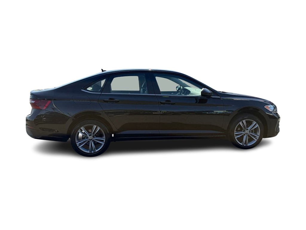 Thumbnail: 2023 Volkswagen Jetta - 21