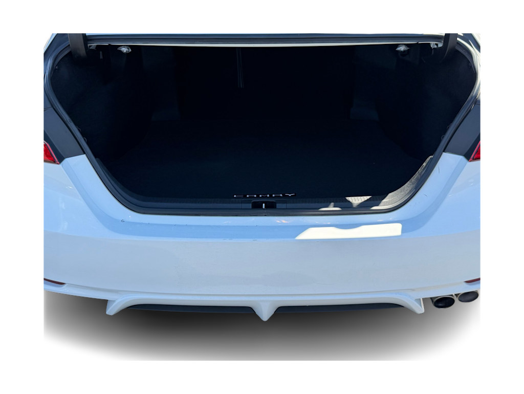 Thumbnail: 2018 Toyota Camry - 16