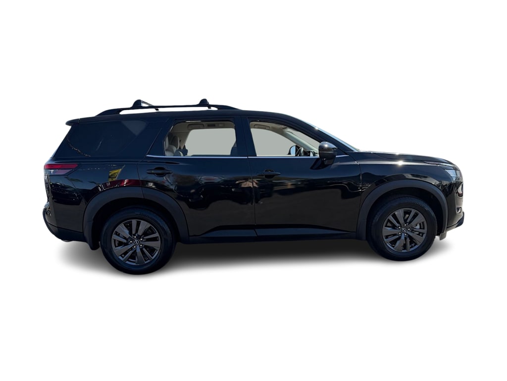 Thumbnail: 2022 Nissan Pathfinder - 18