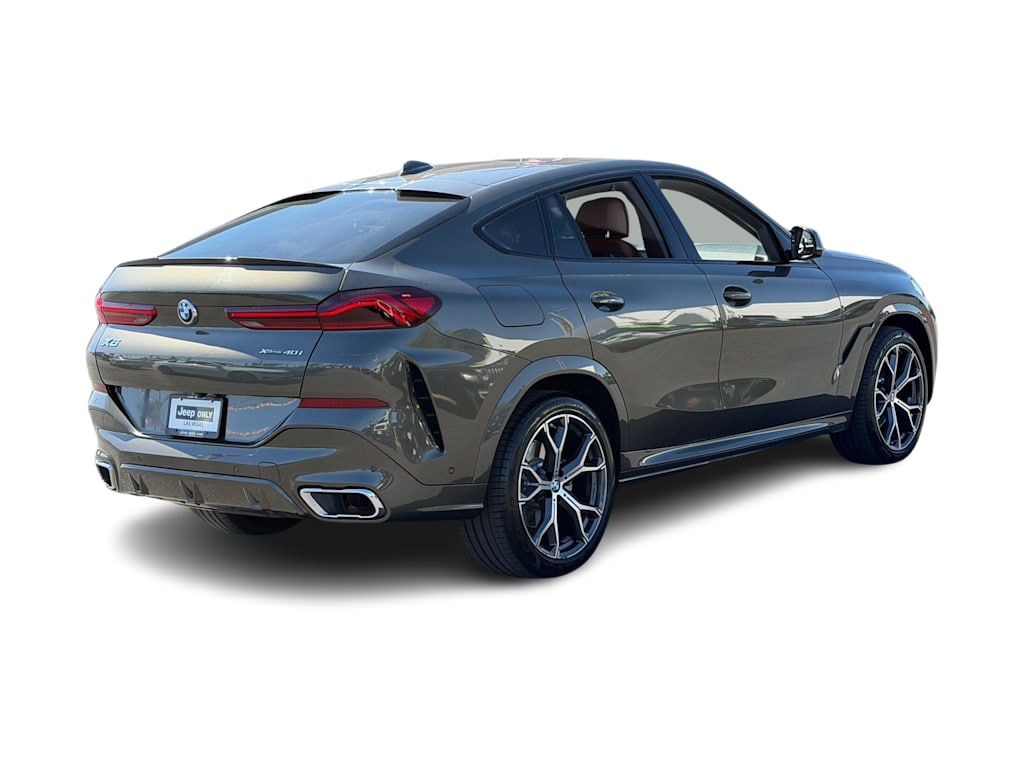 Thumbnail: 2022 BMW X6 - 17