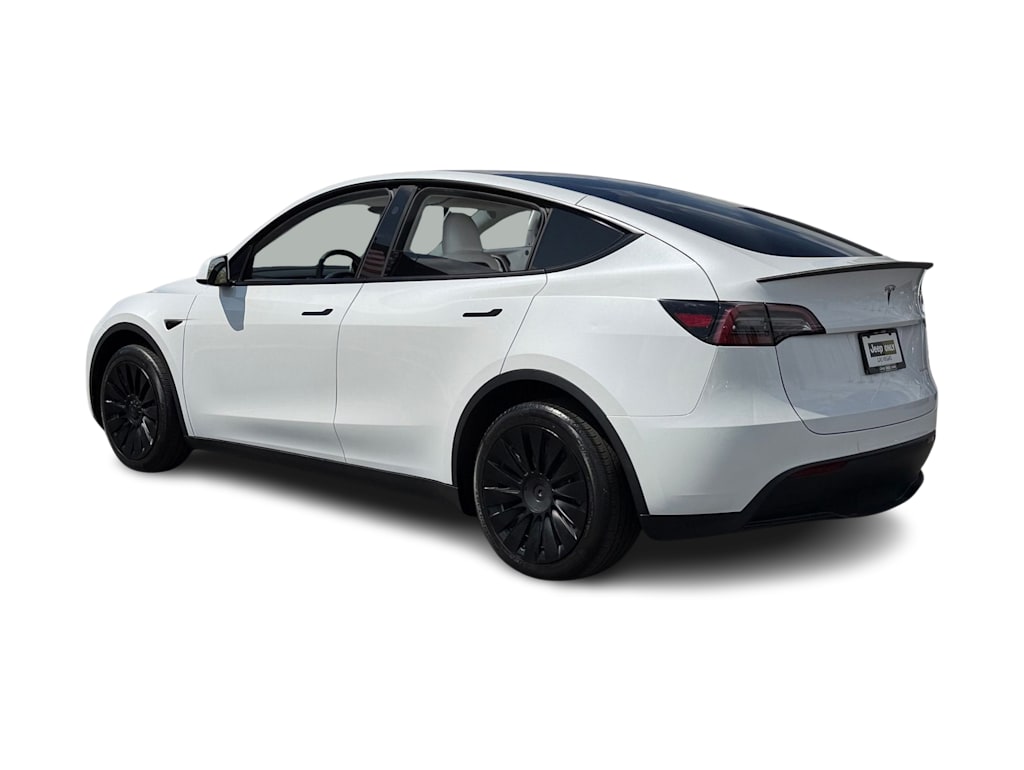 Thumbnail: 2023 Tesla Model Y - 4